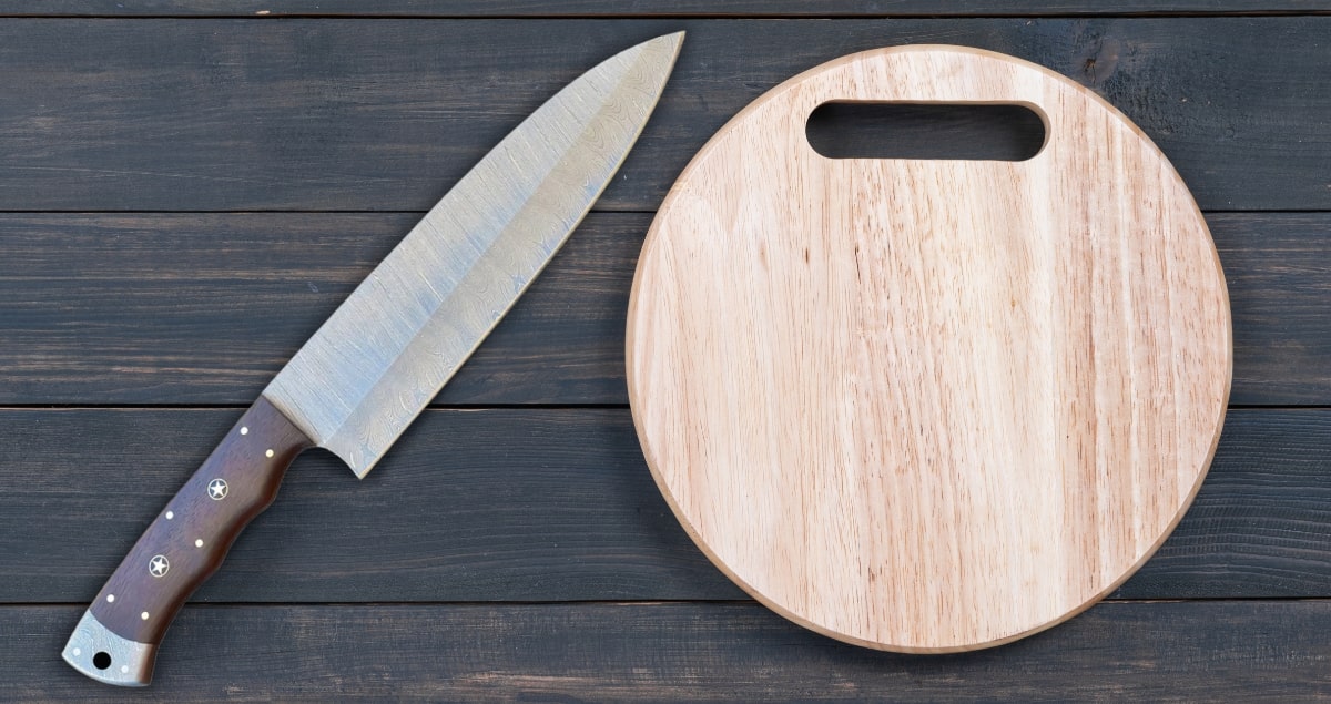 The Science Behind Sharpness: What Makes a Knife Razor-Edge?